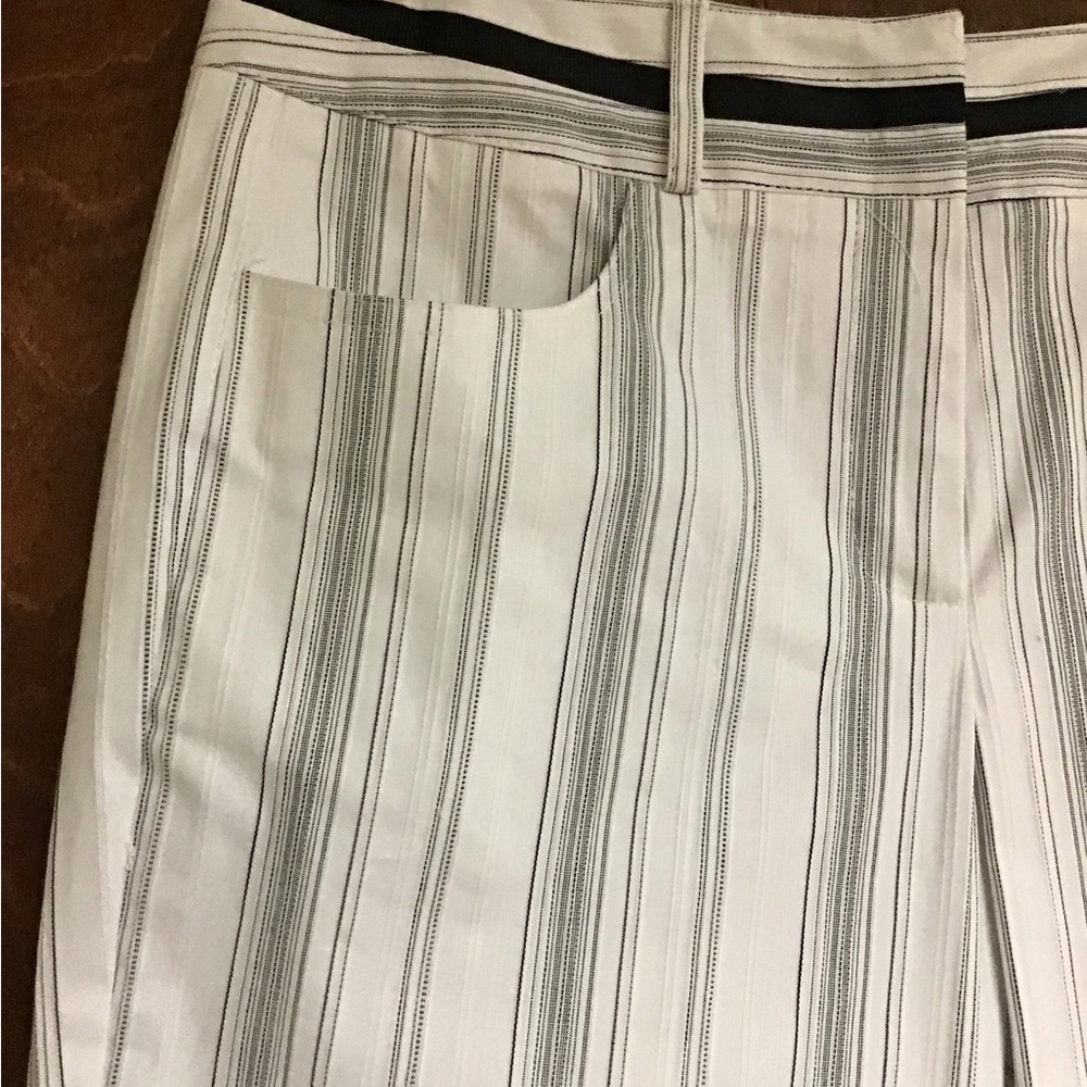 Talbots womens crop pants.Petite Size 2 - Picture 3 of 4